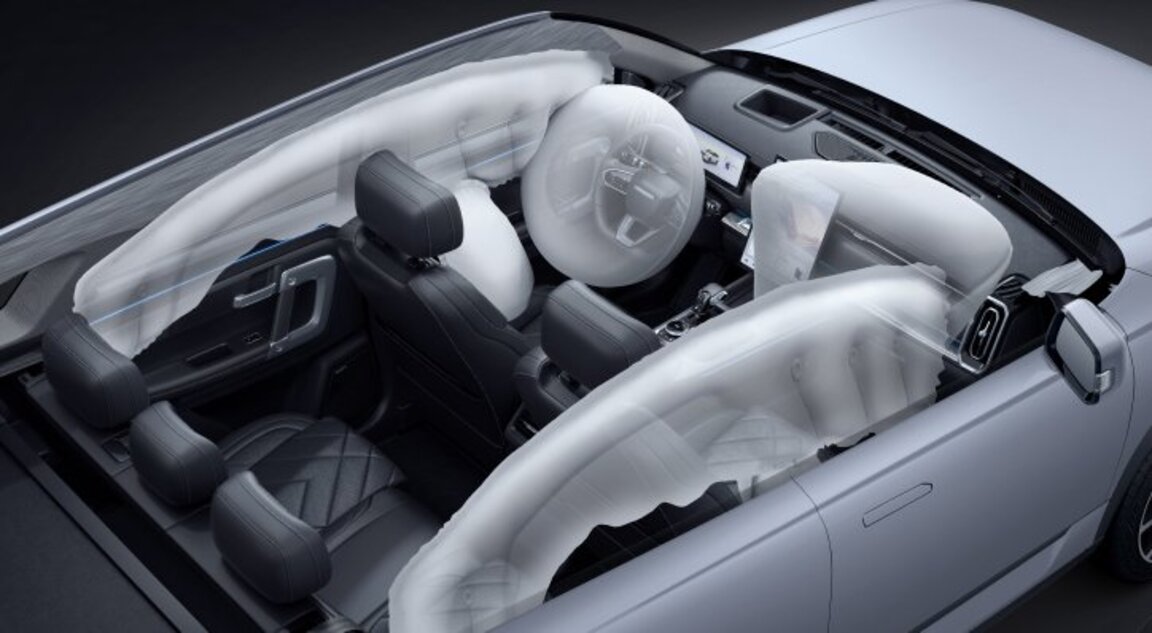 8 drošības spilveni